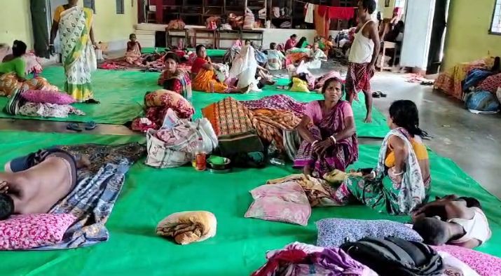 শরণার্থী ক্যাম্পে