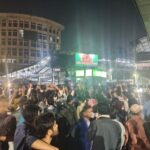 Bangladesh News: হাদি হত্যার তদন্ত জাতিসংঘের কাছে সপে দেওয়ার দাবিতে উত্তাল ঢাকা।পুলিশের গ্রেনেড-টিয়ারশেল নিক্ষেপ, আহত অর্ধশত।<br>