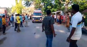 Tripura News: কাঠের লগ বোঝাই গাড়ির সঙ্গে দুই বাইকের সংঘর্ষ। জখম দুই বাইক চালক।