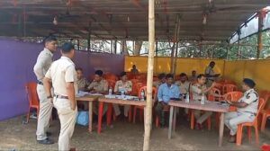 Tripura ADC Vote: ভোটারদের নির্ভয়ে ভোট দেওয়ার আহ্বান রিটার্নিং অফিসারদের।<br width=