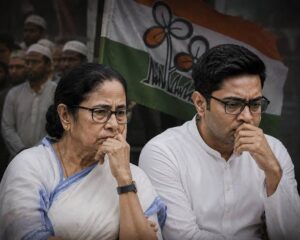 West Bengal Politics: বঙ্গ রাজনীতিতে মহা বিস্ফোরণ। তৃণমূল থেকে বহিষ্কৃত মমতা-অভিষেক।