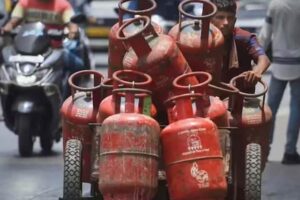 Gas Crisis :রান্নার গ্যাসে ভরতুকিতে বাধ্যতামূলক eKYC। নির্দেশিকা জারি কেন্দ্রের।