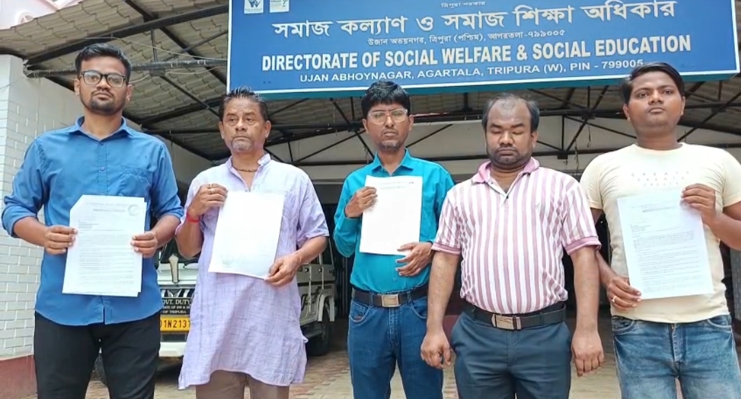 Tripura News: জ্বলন্ত সমস্যা সমাধানের দাবিতে রাস্তায় নামলো রাজ্যের দৃষ্টিহীন নাগরিকরা।