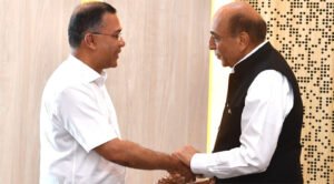 Bangladesh – India Relation: বাংলাদেশের প্রধানমন্ত্রীর সঙ্গে দীনেশ ত্রিবেদীর সাক্ষাৎ।শেখ হাসিনা ও ওসমান হাদির খুনিকে দ্রুত ফেরতের দাবি ঢাকার।