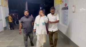 Tripura News: ছিঃ ছিঃ। লজ্জা। “ঝুলন যাত্রা” উৎসবের দখল নিয়ে জগন্নাথ মন্দিরের প্রভুকে রক্তাক্ত মণ্ডল সভাপতির।