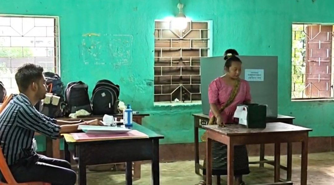 Tripura VC Election: উৎসবের মেজাজে পাহাড়ের ভিলেজ ভোট। ভোট&nbsp; পড়লো ৭৯ শতাংশ।