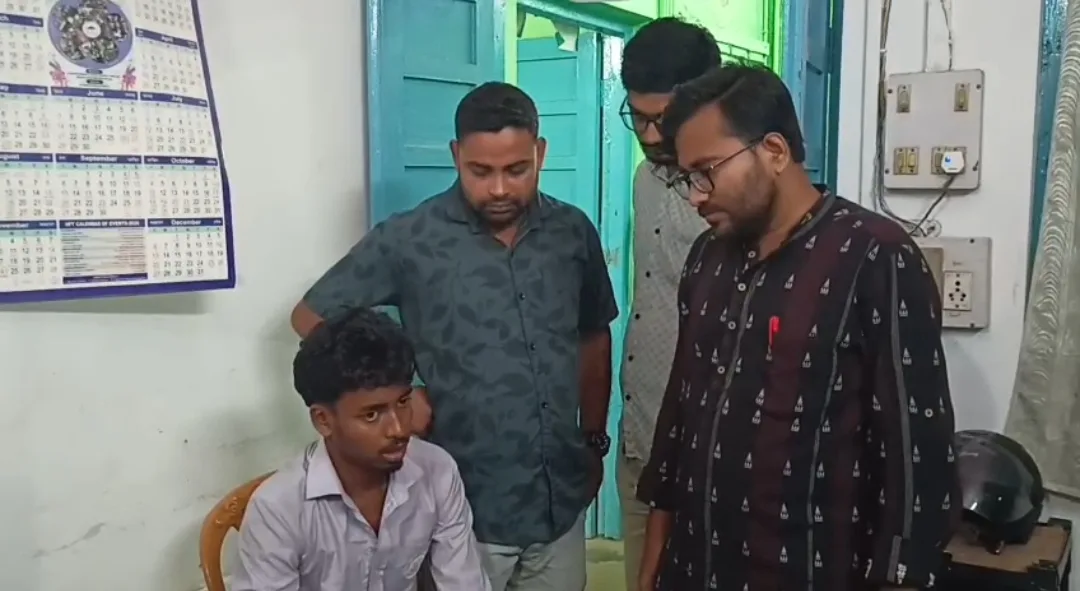 Tripura News: তপ্ত শিক্ষাঙ্গনের রাজনীতি।এসএফআই- র দুই সমর্থককে মা*রধ*রের অভিযোগ। থানায় মা*ম*লা।
