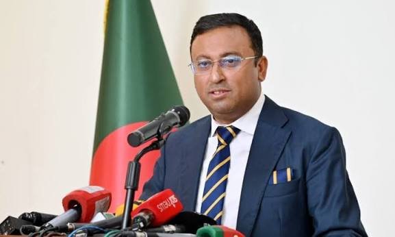 Bangladesh News: দিল্লিতে বসে বাংলাদেশকে বিরক্ত করছেন শেখ হাসিনা: হুমায়ুন কবির।